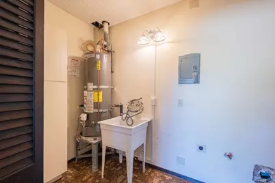 9525 S Century Oak Rd, Salinas, CA 93907 - Photo 22