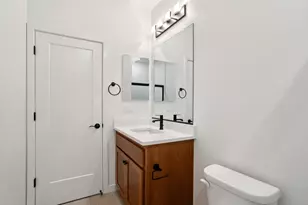 817 Wisteria Ct, San Jose, CA 95117 - Photo 18