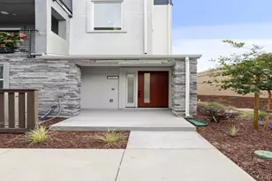 817 Wisteria Ct, San Jose, CA 95117 - Photo 2