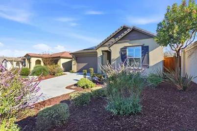 781 Segovia Dr, Hollister, CA 95023 - Photo 2