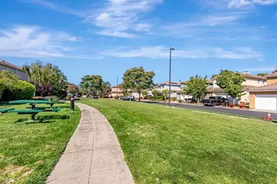 327 Ratto Rd, Alameda, CA 94502 - Photo 42