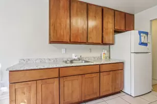 146 Damsen Dr, San Jose, CA 95116 - Photo 10