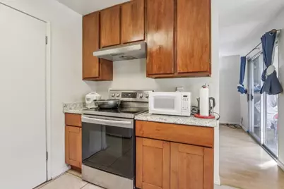146 Damsen Dr, San Jose, CA 95116 - Photo 8