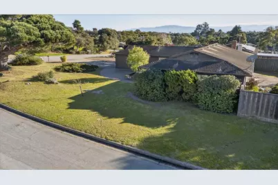 15175 Oak Hills Dr, Salinas, CA 93907 - Photo 8