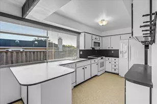 15175 Oak Hills Dr, Salinas, CA 93907 - Photo 32