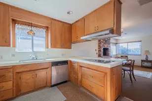 1180 San Marcos Dr, Salinas, CA 93901 - Photo 14