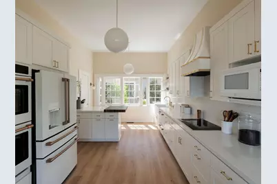 730 Mora Dr, Los Altos, CA 94024 - Photo 2