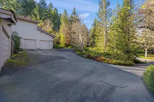 22116 Call of the Wild Rd, Los Gatos, CA 95033 - Photo 34