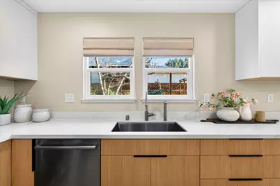 217 Heartwood Ln, Mountain View, CA 94041 - Photo 18