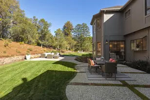 1080 Macadamia Dr, Hillsborough, CA 94010 - Photo 126