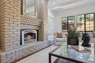 1080 Macadamia Dr, Hillsborough, CA 94010 - Photo 46