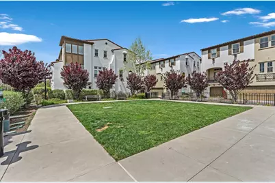 125 Fairchild Dr, Mountain View, CA 94043 - Photo 40