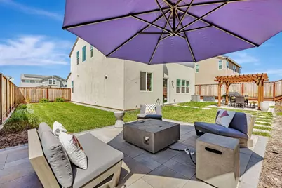 2041 Camden St, Hollister, CA 95023 - Photo 38