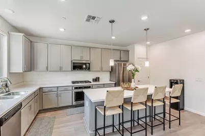 2041 Camden St, Hollister, CA 95023 - Photo 10