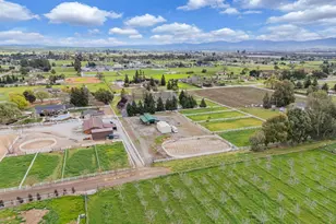 560 Tevis Trail, Hollister, CA 95023 - Photo 72