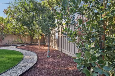 2200 Saint Francis Dr, Palo Alto, CA 94303 - Photo 94
