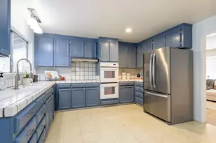 11 Krista Ln, San Carlos, CA 94070 - Photo 8