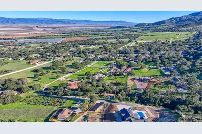 300 Mesa Rd, Salinas, CA 93908 - Photo 8