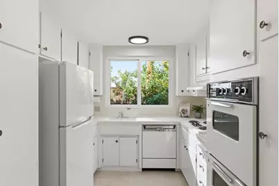 255 E Oakwood Blvd, Redwood City, CA 94061 - Photo 12