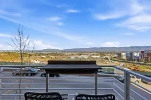 382 Llano De Los Robles Ave 3, San Jose, CA 95136 - Photo 14