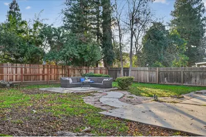 4639 W Saginaw Way, Fresno, CA 93722 - Photo 14