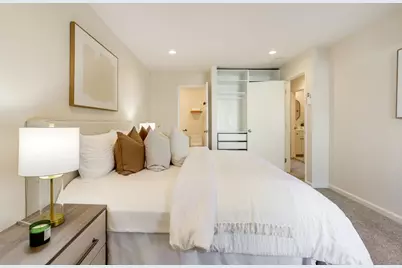 856 La Barbera Dr, San Jose, CA 95126 - Photo 16