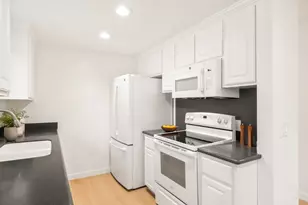 1070 Mercedes Ave 24, Los Altos, CA 94022 - Photo 10