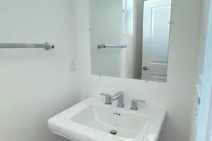 875 Cotati Ter 5, Sunnyvale, CA 94085 - Photo 4