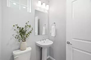 394 Circuit Wy, Mountain View, CA 94043 - Photo 18