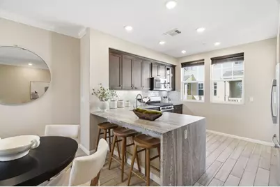 394 Circuit Way, Mountain View, CA 94043 - Photo 10