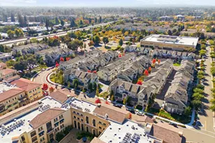 394 Circuit Wy, Mountain View, CA 94043 - Photo 42