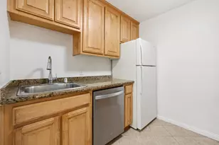 102 Monte Verano Ct, San Jose, CA 95116 - Photo 8