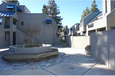 1031 Foxchase Dr, San Jose, CA 95123 - Photo 20