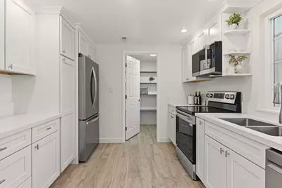 1010 Polk Ln, San Jose, CA 95117 - Photo 2