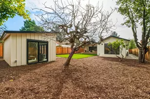 371 E Oakwood Blvd, Redwood City, CA 94061 - Photo 46