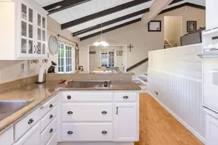 6900 Lakeview Dr, Salinas, CA 93907 - Photo 12