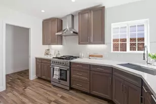 2710 Isabelle Ave, San Mateo, CA 94403 - Photo 8