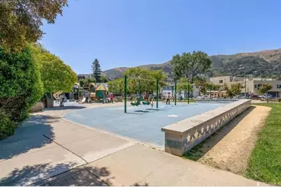 129 Alvarado St, Brisbane, CA 94005 - Photo 32