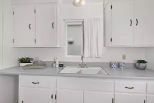 129 Alvarado St, Brisbane, CA 94005 - Photo 12