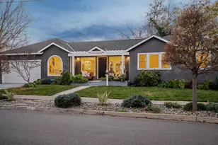 827 Riverside Dr, San Jose, CA 95125 - Photo 2