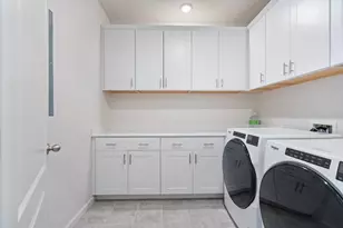 2031 Wildflower Dr, Hollister, CA 95023 - Photo 26