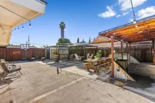 2083 Everglade St, Hayward, CA 94545 - Photo 2