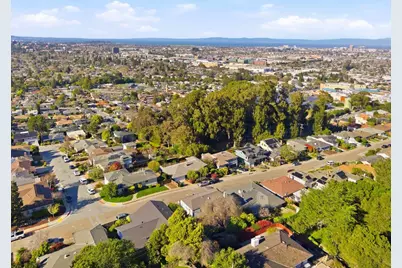 347 Rolling Hills Ave, San Mateo, CA 94403 - Photo 52