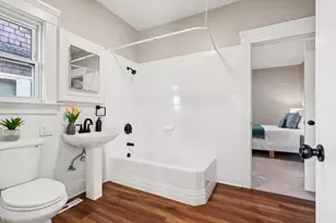 915 52nd St, Oakland, CA 94608 - Photo 12