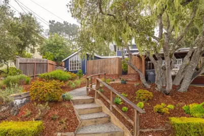 1207 Presidio Blvd, Pacific Grove, CA 93950 - Photo 4