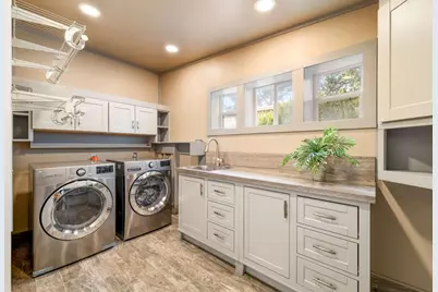 1207 Presidio Blvd, Pacific Grove, CA 93950 - Photo 26