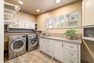 1207 Presidio Blvd, Pacific Grove, CA 93950 - Photo 26