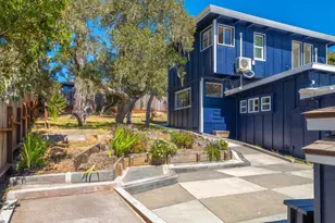 1207 Presidio Blvd, Pacific Grove, CA 93950 - Photo 2