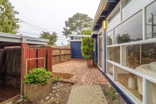 1207 Presidio Blvd, Pacific Grove, CA 93950 - Photo 6