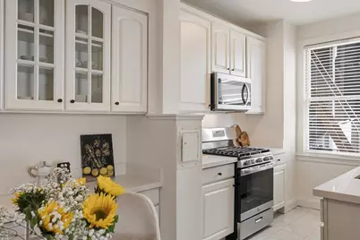 1990 Green St 107, San Francisco, CA 94123 - Photo 12